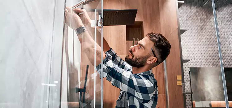 Replace Shower Doors with Frameless Eastpointe